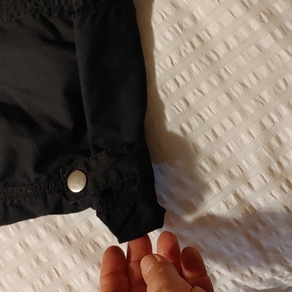 Women's Jules & James Black Cargo Shorts - Picture 5 of 6